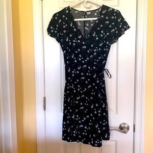 Divided by H&M Women’s wrap dress